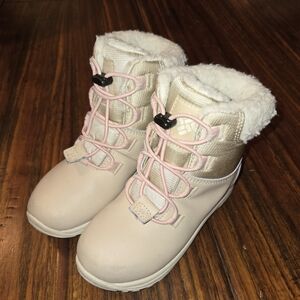 Girls Columbia snow boots size 12